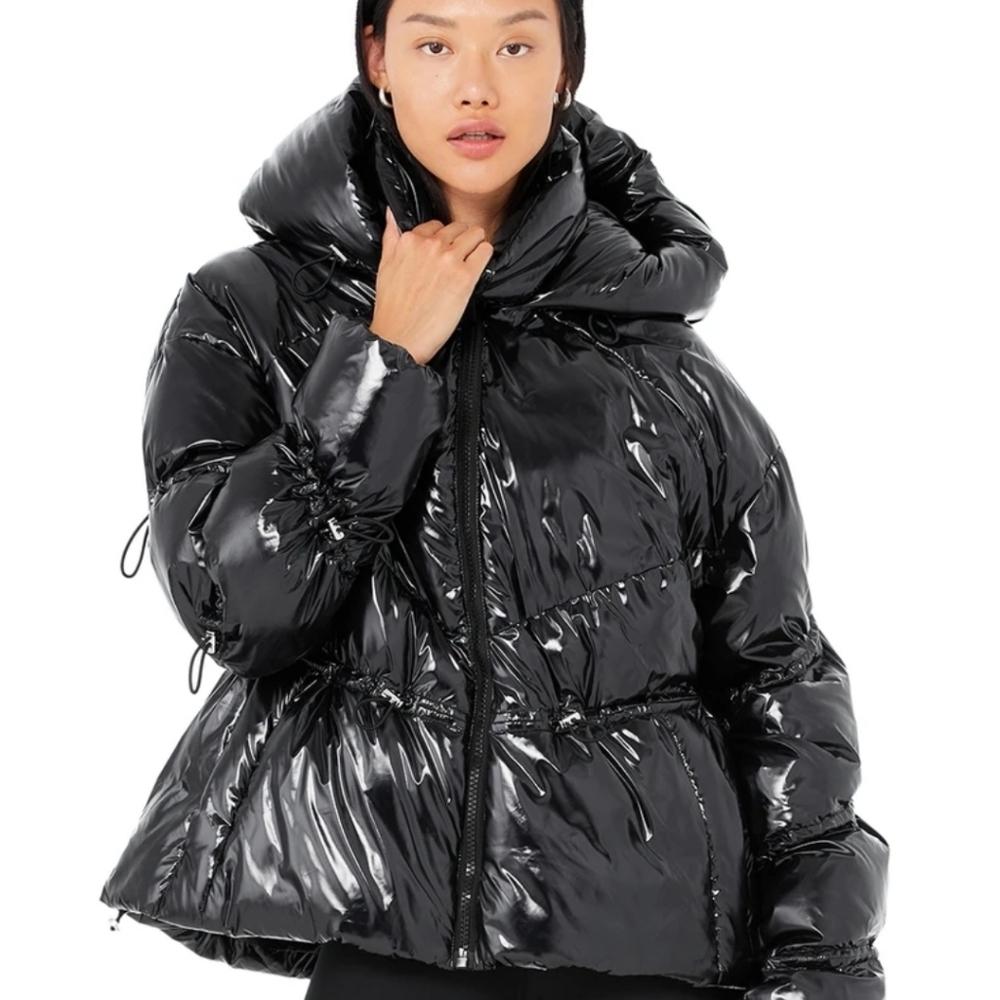 Alo Yoga Stunner Puffer Jacket- Black
